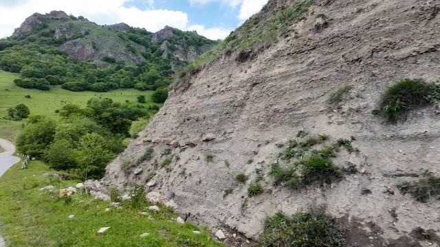 Опоздали на канатную дорогу в Домбасе... Донбае.. Домбае.. Запутался смотреть онлайн