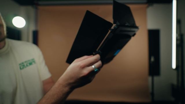 The Perfect Lighting Kit for Creators? Lume Cube Studio Panels смотреть онлайн