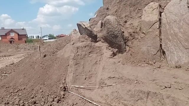 Кромлех под курганом в Новоалександровке, окрестности Днепра смотреть онлайн