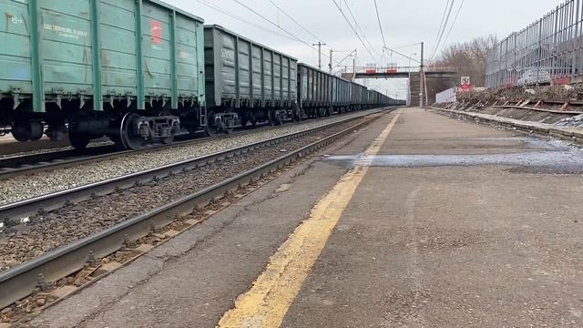 «Негр!» Электровозы «Синара» 2ЭС6-692/100 с грузовым составом на О.П «Правая Белая» смотреть онлайн