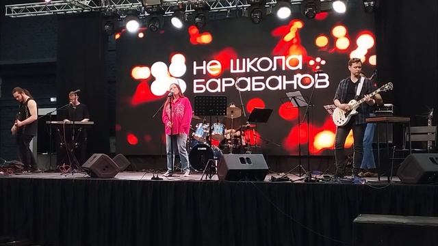 В прошлое назад - Anita Anis на саунд чеке) постоянная импровизация смотреть онлайн