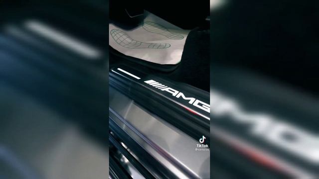 Валя Карнавал и Юля Гаврилина-обе купили машины🤯🤍🖤 смотреть онлайн