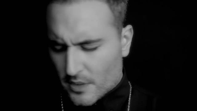 Ricky Martin, Reik - A Veces Bien Y A Veces Mal (Official Video) смотреть онлайн