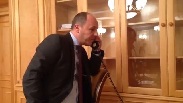 жириновский и парубий по телефону смотреть онлайн