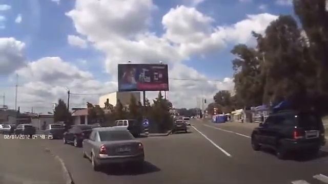 Ограбление на дороге в Киеве, прямо из машины смотреть онлайн