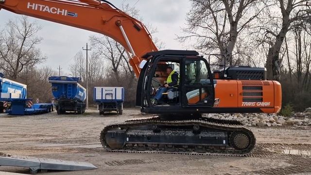 NEW EXCAVATOR HITACHI 350 SERIE 7 SCOPRIAMOLO DA VICINO BY TRANS GHIAIA смотреть онлайн