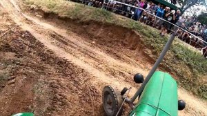 Захватывающие гонки на тракторах: «Бизон-Трек-Шоу» – драйв и мощь!