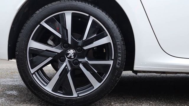 Peugeot 208 1.2 PureTech Allure EAT Euro 6 (s/s) 5dr - VU69 UWS смотреть онлайн