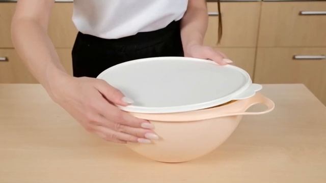 Курица в сметанном соусе с картофелем. Милиан 7.5 л и Противень Tupperware смотреть онлайн