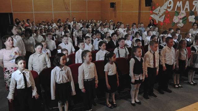 МБОУ «Центр образования п. Угольные Копи» Песня День Победы смотреть онлайн