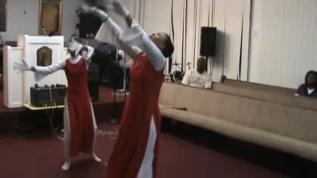 TRIN-I-TEE 5:7 "l Will Lift" The Anointed Ones Mother and Daughter смотреть онлайн