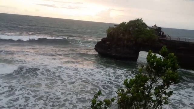 Amazing Seaside of Tanah lot in Bali, Indonesia | Part -2 смотреть онлайн