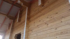 Усадка дома из профилированного бруса естественной влажности. Регулировка домкратов.