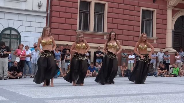 Plesna skupina Stars - trebušni ples смотреть онлайн