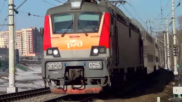 ЭП20-025 с двухэтажным поездмо №104 "Москва – Адлер" смотреть онлайн