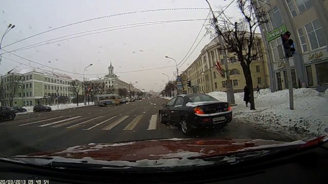 Остановка на проспекте и проезд на красный 8838ВI-7 смотреть онлайн