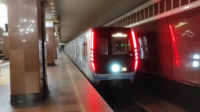 Казанский метрополитен 81-765.4K/766.4K "Москва-2019" отправляется со Станции Пр.Победы смотреть онлайн