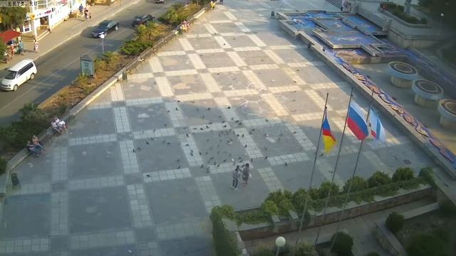 Вебкамера "Площадь Советская". Запись 13.07.2017 18:00:03 смотреть онлайн