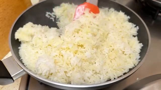 Рецепт принадлежит моей прабабушке! Вся семья любит этот рецепт риса! смотреть онлайн