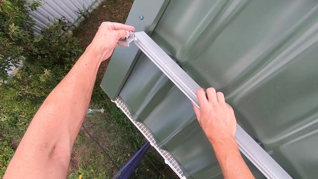 Живая установка СЕТЕВОЙ СОЛНЕЧНОЙ станции на крыши дома. Инвестиции в долгосрок смотреть онлайн