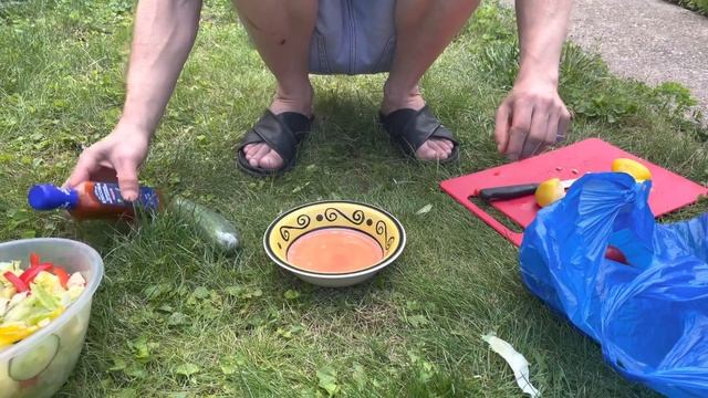 LAMA COOKED IN A CHIMINEA ! JAMAICAN STYLE SALAD ! (S5EP2) смотреть онлайн