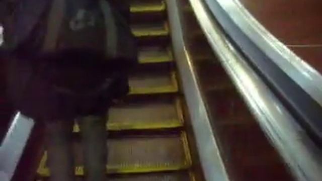 Komsomolskaya Station Moscow Metro смотреть онлайн