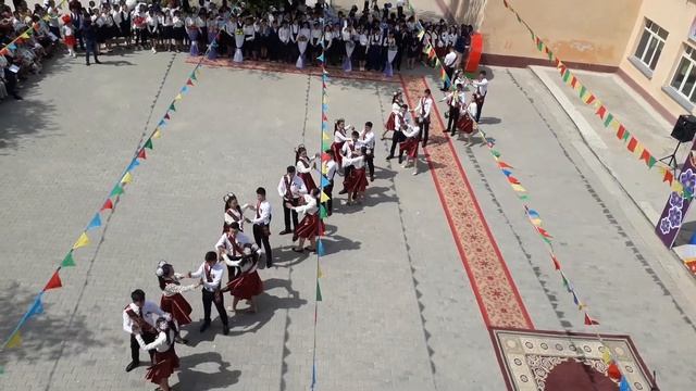 Көкмардан жалпы орта мектеп вальс.Жас түлек 2018/2019 оқу жылы соңғы қоңырау соңғы вальс. смотреть онлайн