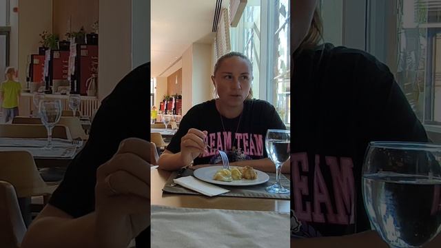 "Вот он, главный герой плова – чеснок! Что самое вкусное в плове для вас #еда смотреть онлайн