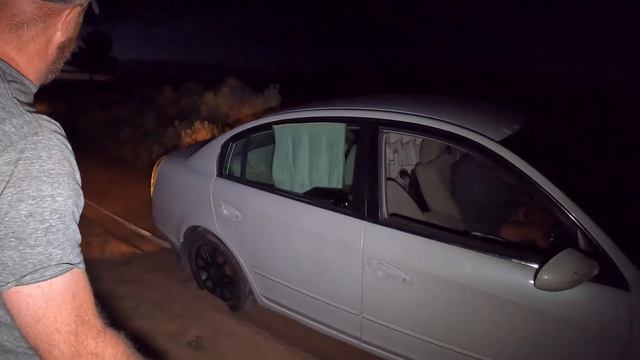The "Ultimate Altima" can't handle the sand. смотреть онлайн