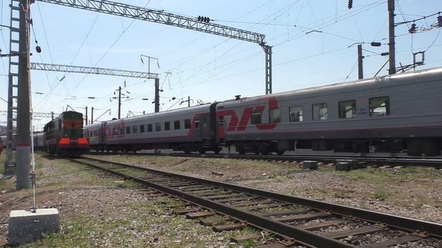 Манёвры тепловоза ЧМЭ3-3042 и ЧМЭ3-3046 на станции Новороссиийск смотреть онлайн