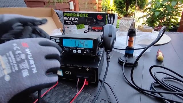 CB RADIO PRESIDENT BARRY смотреть онлайн