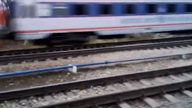 ЧС200-005 со скоростным поездом ,,Невский Экспресс " маршрут Москва-Санкт-Петербург смотреть онлайн