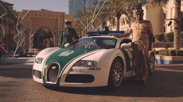Dubai police Bugatti Veyron смотреть онлайн