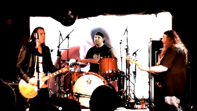 Chris Radostits drum solo with Kappa & The Badwolf at The Cavern Club 03/23/17 смотреть онлайн