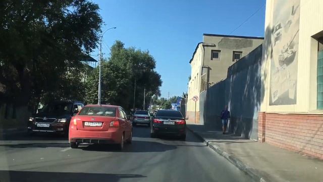 Массовые нарушения ПДД на улице Емлютина: саратовцы игнорируют новый знак, запрещающий поворот смотреть онлайн