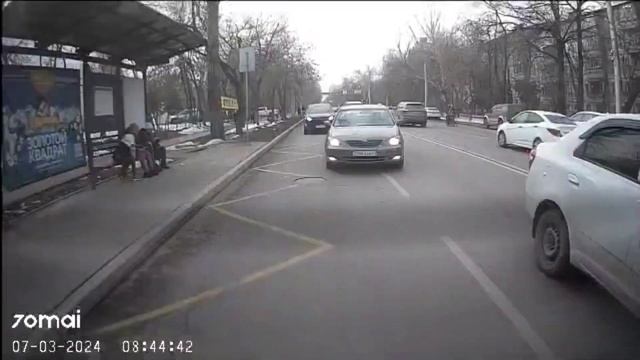 07.03.2024 Алматы Жарокова Кабанбай батыра пересечение сплошной линии разметки 328AKL05 смотреть онлайн