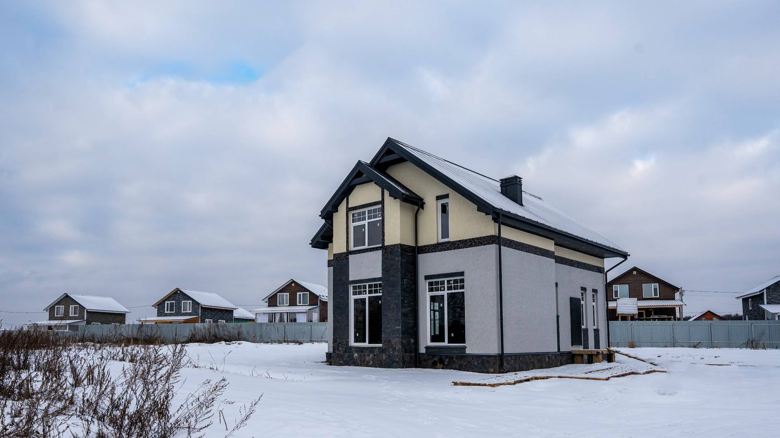 Продается теплый крепкий дом!

Https://www.cian.ru/sale/suburban/310019384/