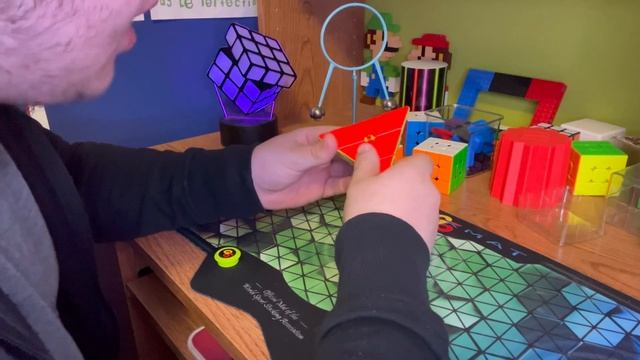 Unboxing New Main Puzzles! (MGC 2x2, Little Magic Pyraminx, RS Skewb, and Mystery Puzzle) смотреть онлайн