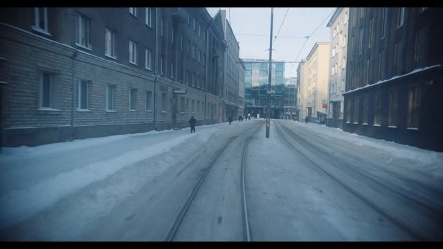 Прогулка на  Vabaduse Väljak || Снежная горка на Площади Свободы в Таллинне || Поездка на трамвае смотреть онлайн