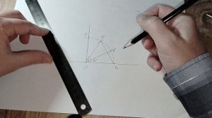 Как с помощью циркуля и линейки разделить угол 90 градусов на три равных угла