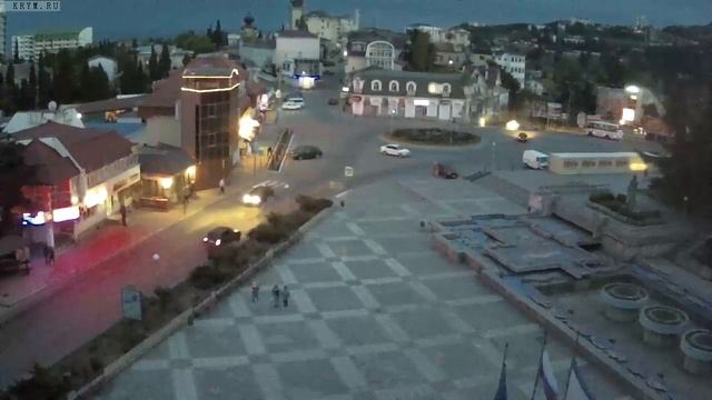Вебкамера "Площадь Советская". Запись 24.04.2016 20:00:02 смотреть онлайн