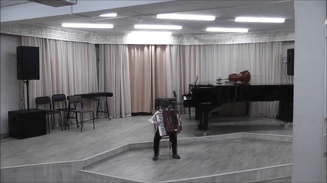 Музыка Дм. и Дан. Покрасс «Три танкиста». Исполняет Григорий Соловьев (аккордеон) смотреть онлайн