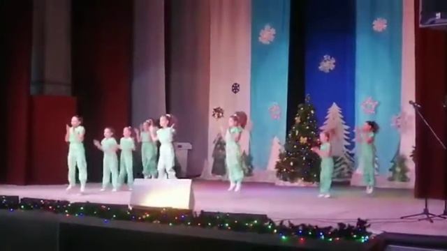 Танцевальный коллектив "Карамельки" смотреть онлайн