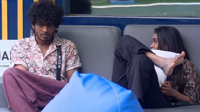 Nixen and Poornima Romance Troll 😂 | Bigg Boss Nixen and Poornima Love 💗 | என்னடா நடக்குது இங்க 😲 смотреть онлайн