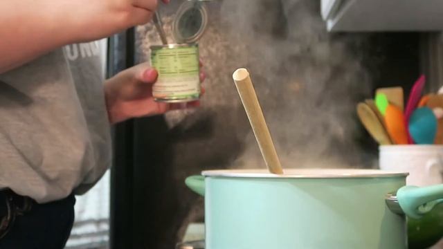 Let's Make Tomato Soup! Illustrating a Recipe | Chelsea-Lee Elliott смотреть онлайн