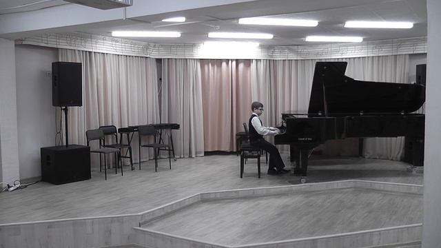 В. Гаврилин «Марш солдатиков». Исполняет Влад Звонарев (фортепиано) смотреть онлайн