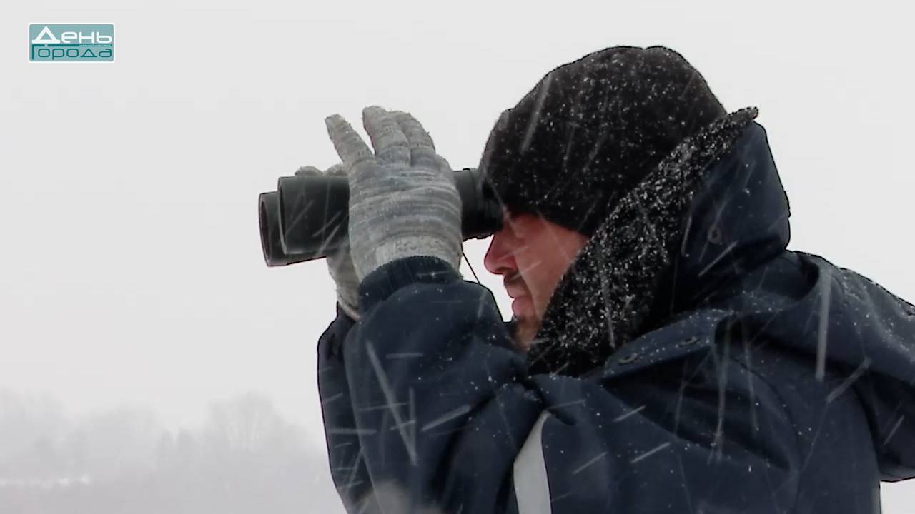 Патрулирование мест выхода на лед рыбаков смотреть онлайн