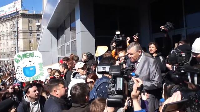 Монстрантов просят разойтись Монстрация 2015 Новосибирск HD смотреть онлайн