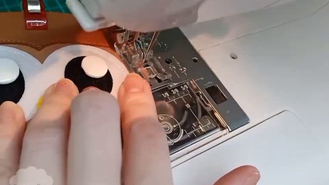 Когда голова кругом идёт. Шью сову из фетра смотреть онлайн