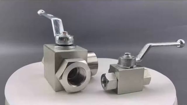 Hydraulic Ball Valve 3 Way 3/4 NPT 5800 PSI Carbon Steel смотреть онлайн